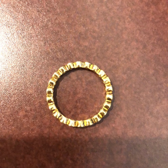 Stella and Bow ring and huggie earring set - Picture 5 of 5